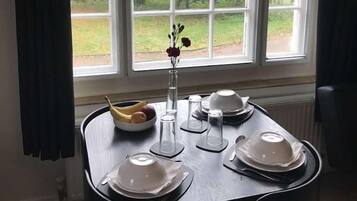 Suite familiar, baño compartido (Room 2) | Imagen general