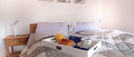 Apartment, Private Bathroom, Garden View