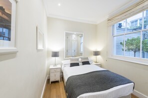2 bedrooms - Large 2 Bedroom Flat in Victoria - Zone 1 (London)