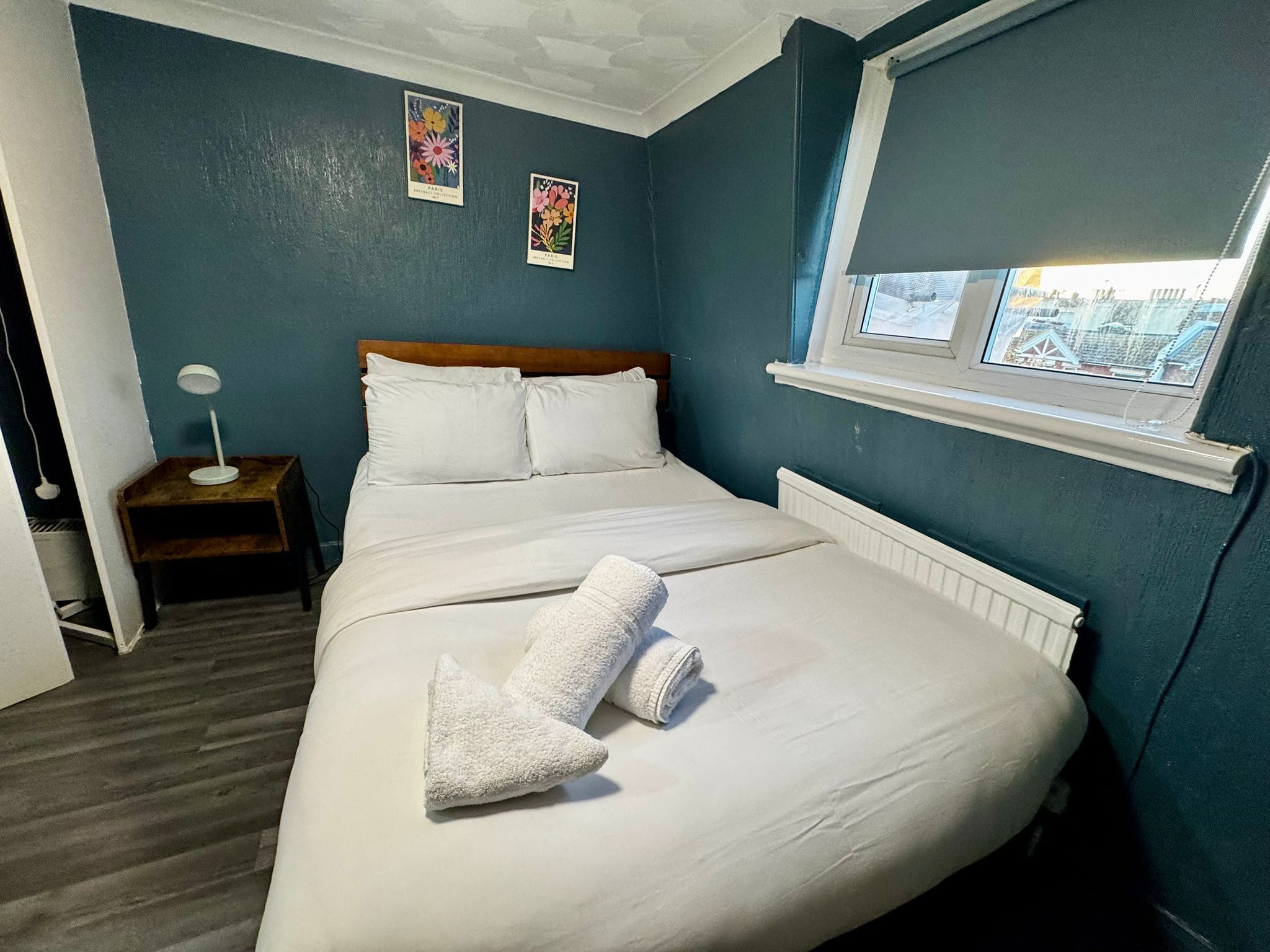 Kahden hengen panoraamahuone, kylpyhuone makuuhuoneen yhteydessä