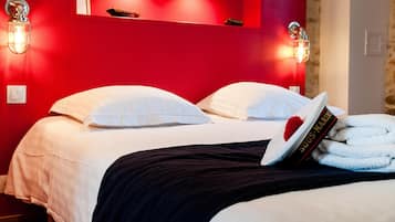 Ropa de cama de alta calidad y cortinas blackout