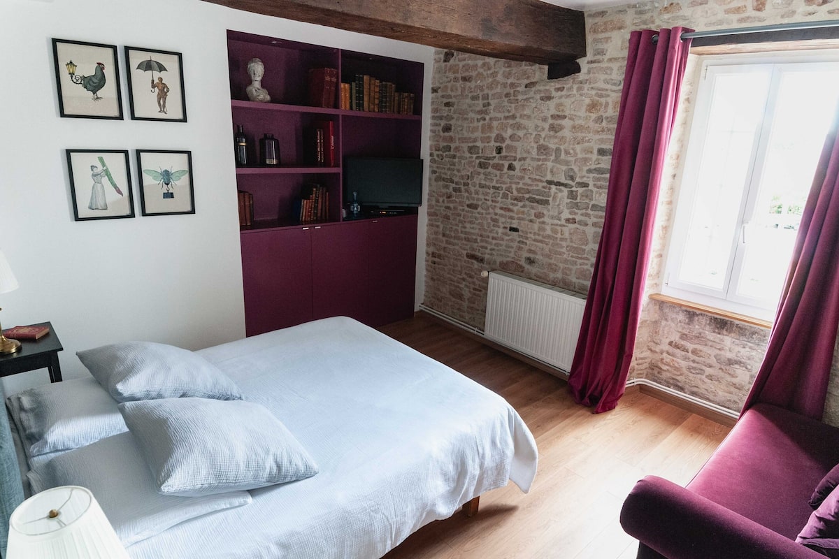 Habitación doble, baño en la habitación, vista al jardín | Ropa de cama de alta calidad, cortinas blackout y insonorización