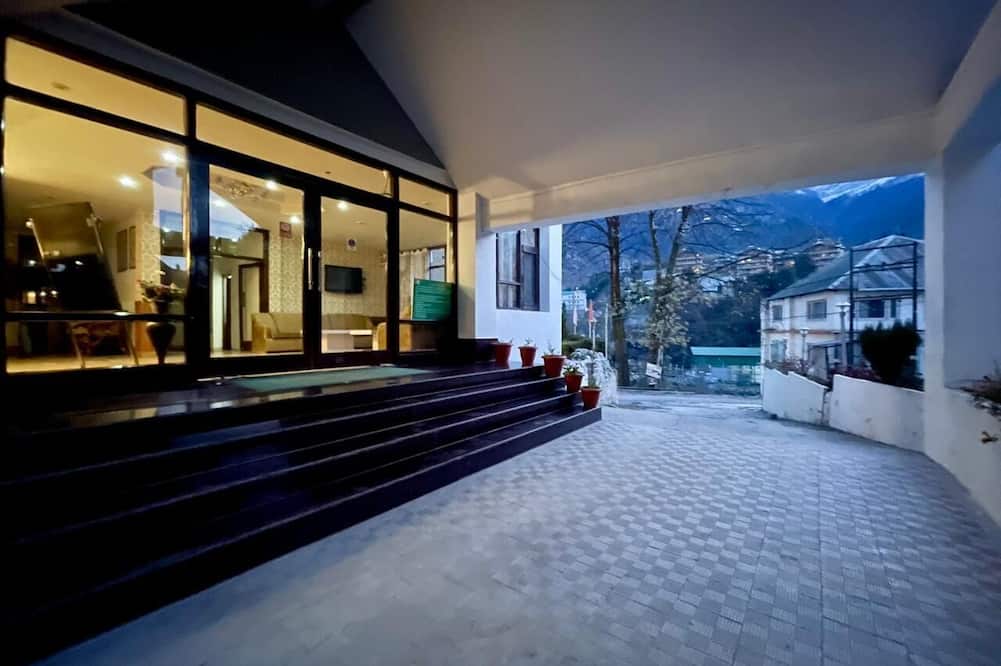 Hotel Sitara international
