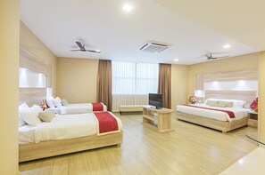 Suíte superluxo | Roupas de cama premium, cofres nos quartos, escrivaninha