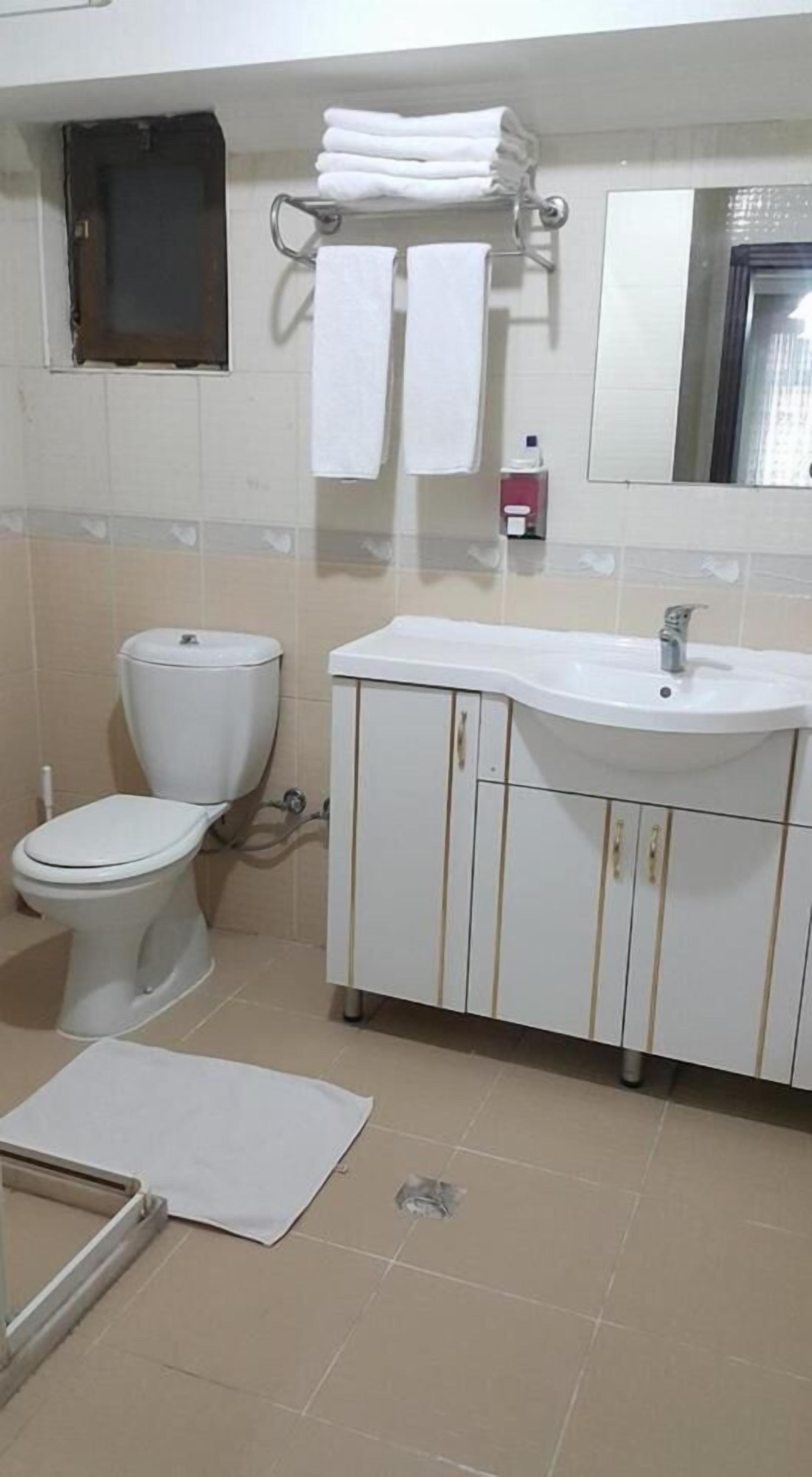 shower, free toiletries, hair dryer, slippers