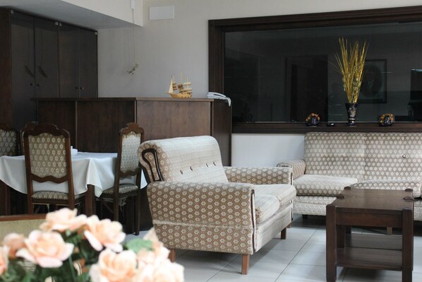 ロビー応接スペース