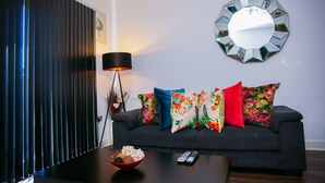Unclassified image, 2 of 53, button - Modern 2 Bedroom Apartment (London)