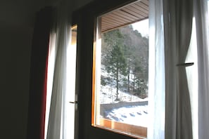 Habitación doble estándar, junto a la pista de ski | Vista a la montaña