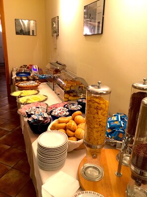Free buffet breakfast  - Hotel Santellina (Fai della Paganella)