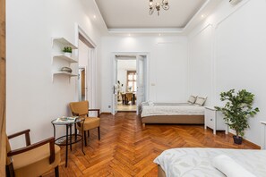 Leilighet – exclusive, 3 soverom | 2 soverom, blendingsgardiner, strykejern/-brett og wi-fi (inkludert)