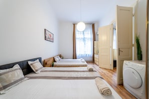 Apartment | 1 bedroom, desk, soundproofing - Real Apartments Lovag (Budapest)