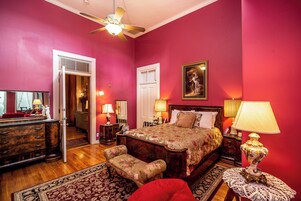 Egyptian cotton sheets, premium bedding, pillowtop beds, in-room safe
