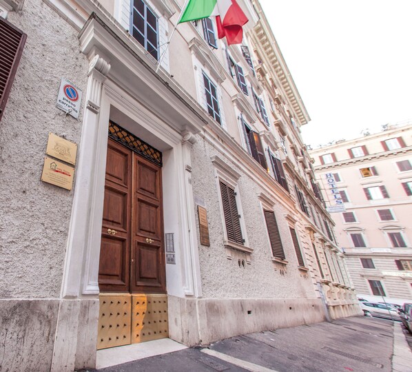 Entrée de l’hébergement