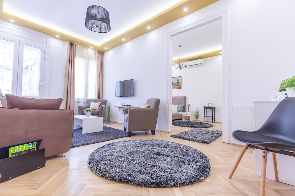 Real Apartments Zoltan