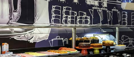 Petit déjeuner buffet (42.00 BRL par personne)