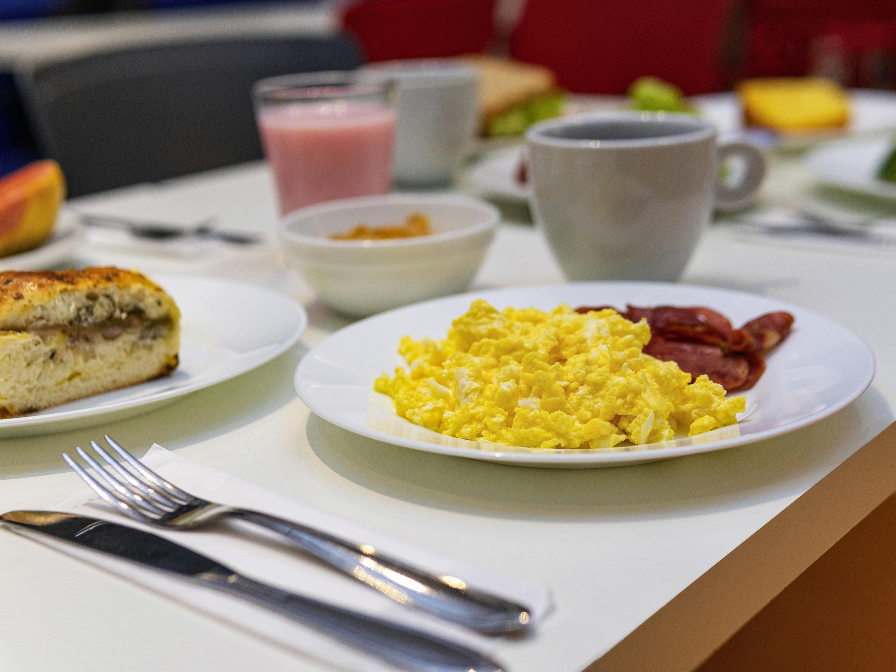 daily buffet breakfast (brl 42.00 per person)