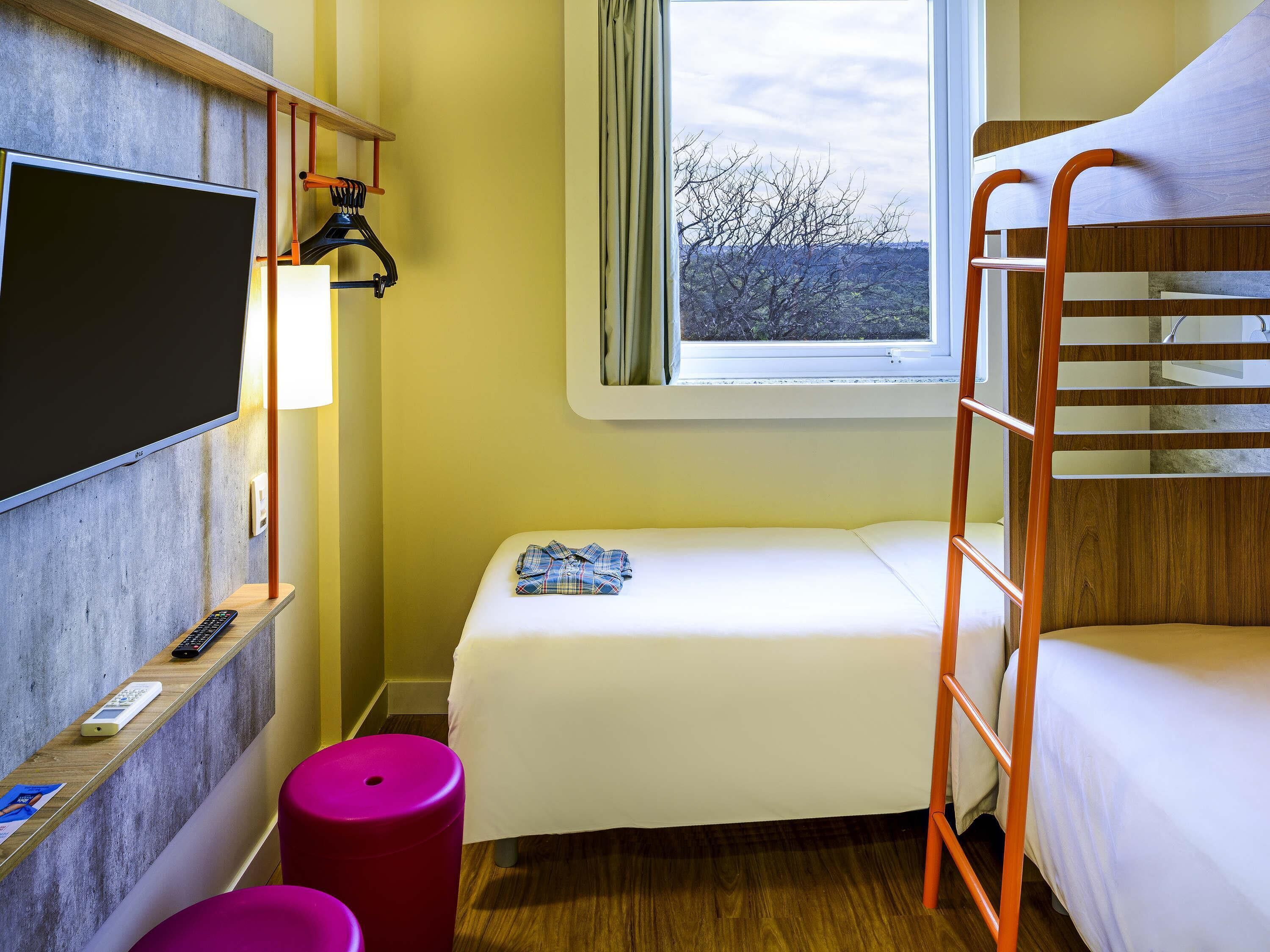 Verdunkelungsvorhänge, schallisolierte Zimmer, kostenloses WLAN