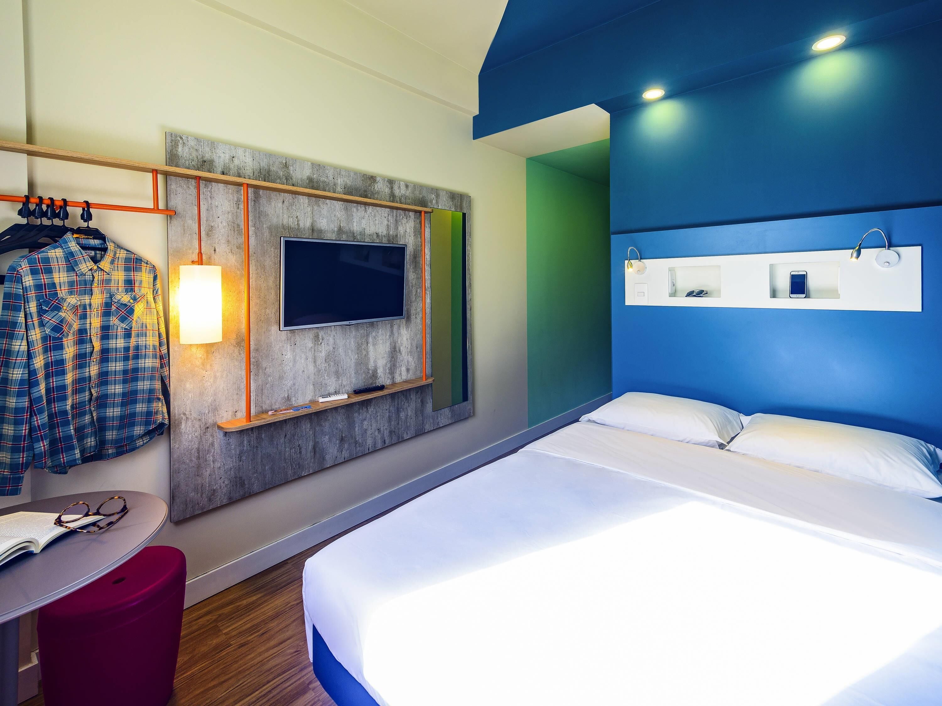 blackout curtains, soundproofing, free wifi, bed sheets