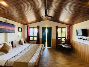 Deluxe Room, 1 Double Bed, Hill View | Rollaway beds, bed sheets - Room On The Roof By Himalayan Eco Lodges (Kalsi)