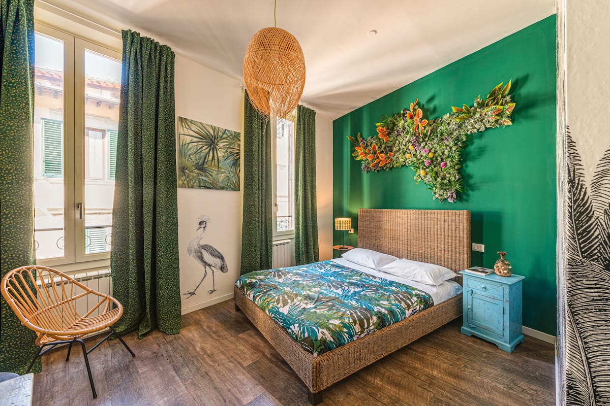 Habitación doble Deluxe, 1 cama King size, vista a la ciudad | Ropa de cama de alta calidad y decoración personalizada
