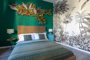 华丽双人房, 1 张特大床, 城市景观 | 高档床上用品、特色装修、特色家居、办公桌