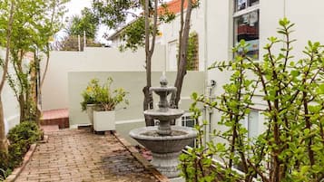 Studio 3 | Garden view