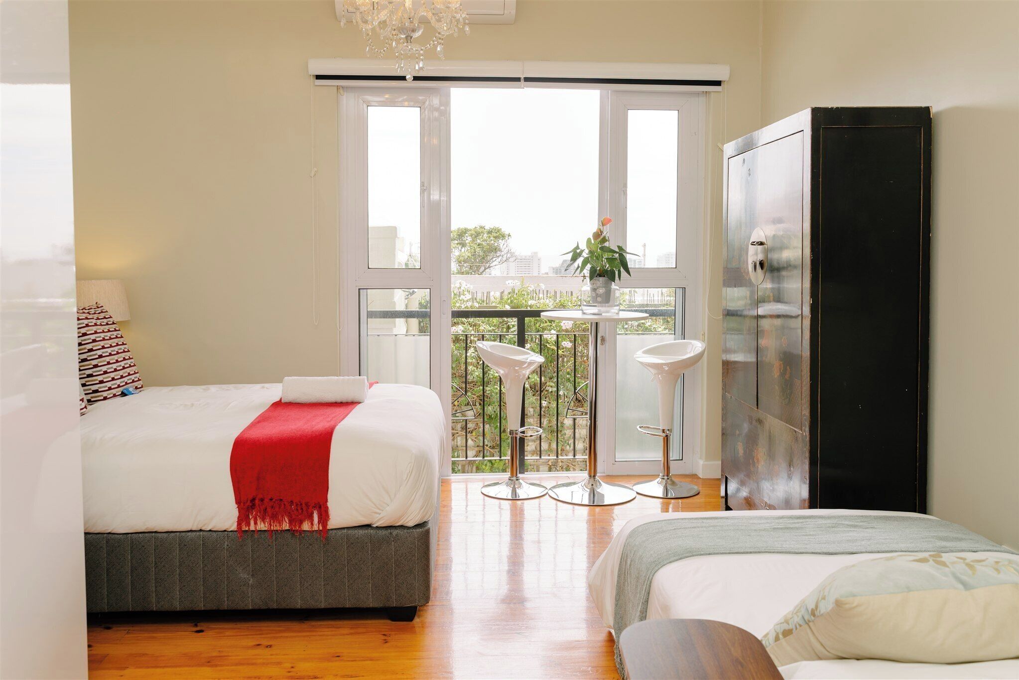 Pillow-top beds, individually decorated, individually furnished