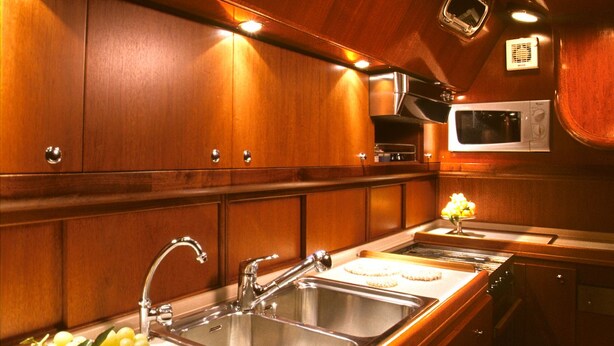 Premium Mobile Home, 3 Bedrooms, Kitchen, Harbour View | Private kitchen