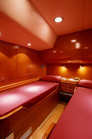 Premium Mobile Home, 3 Bedrooms, Kitchen, Harbour View | 1 bedroom, iron/ironing board, free WiFi, bed sheets