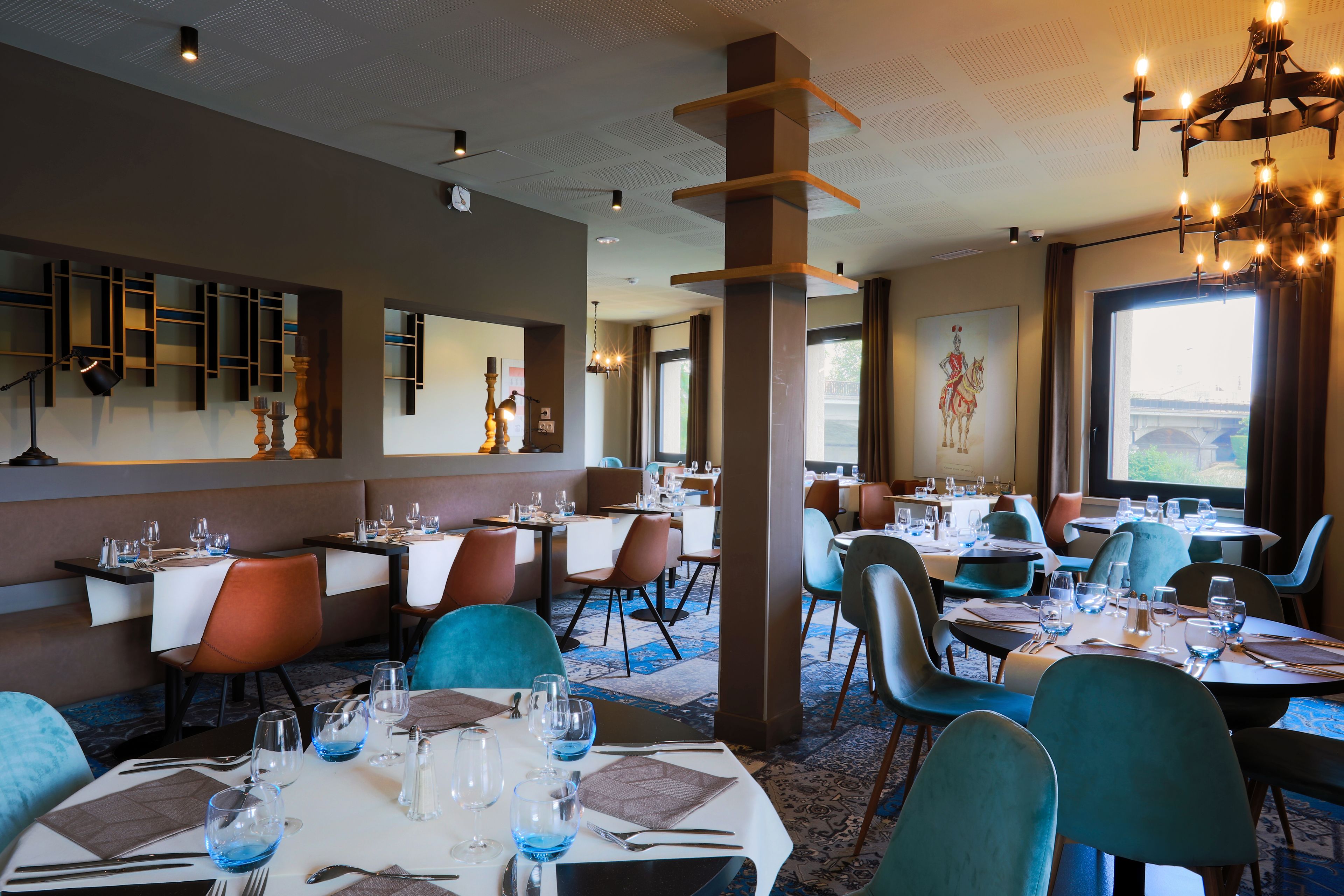 Petit déjeuner, déjeuner et dîner servis sur place