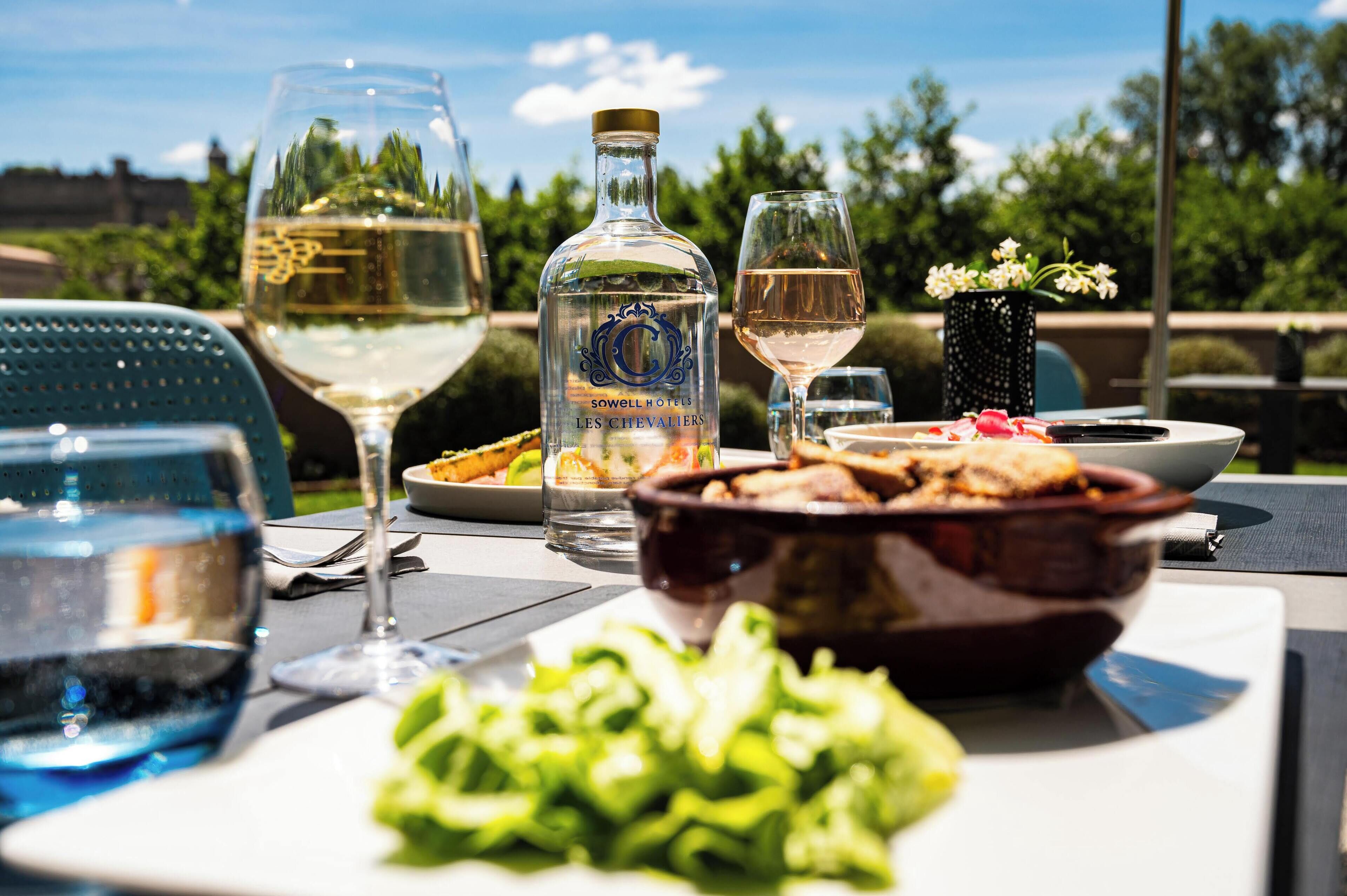 breakfast, lunch and dinner served