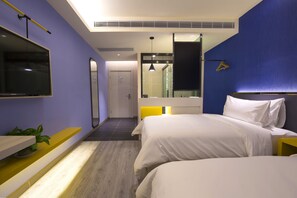 Cubrecamas, cortinas blackout, wifi gratis y ropa de cama