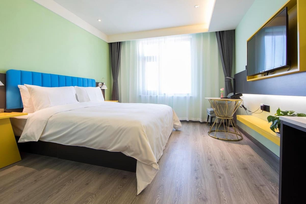 Deluxe Double Room | Down comforters, blackout drapes, free WiFi, bed sheets