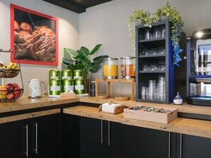 Daily buffet breakfast for a fee - ibis budget Albi Centre (Albi)