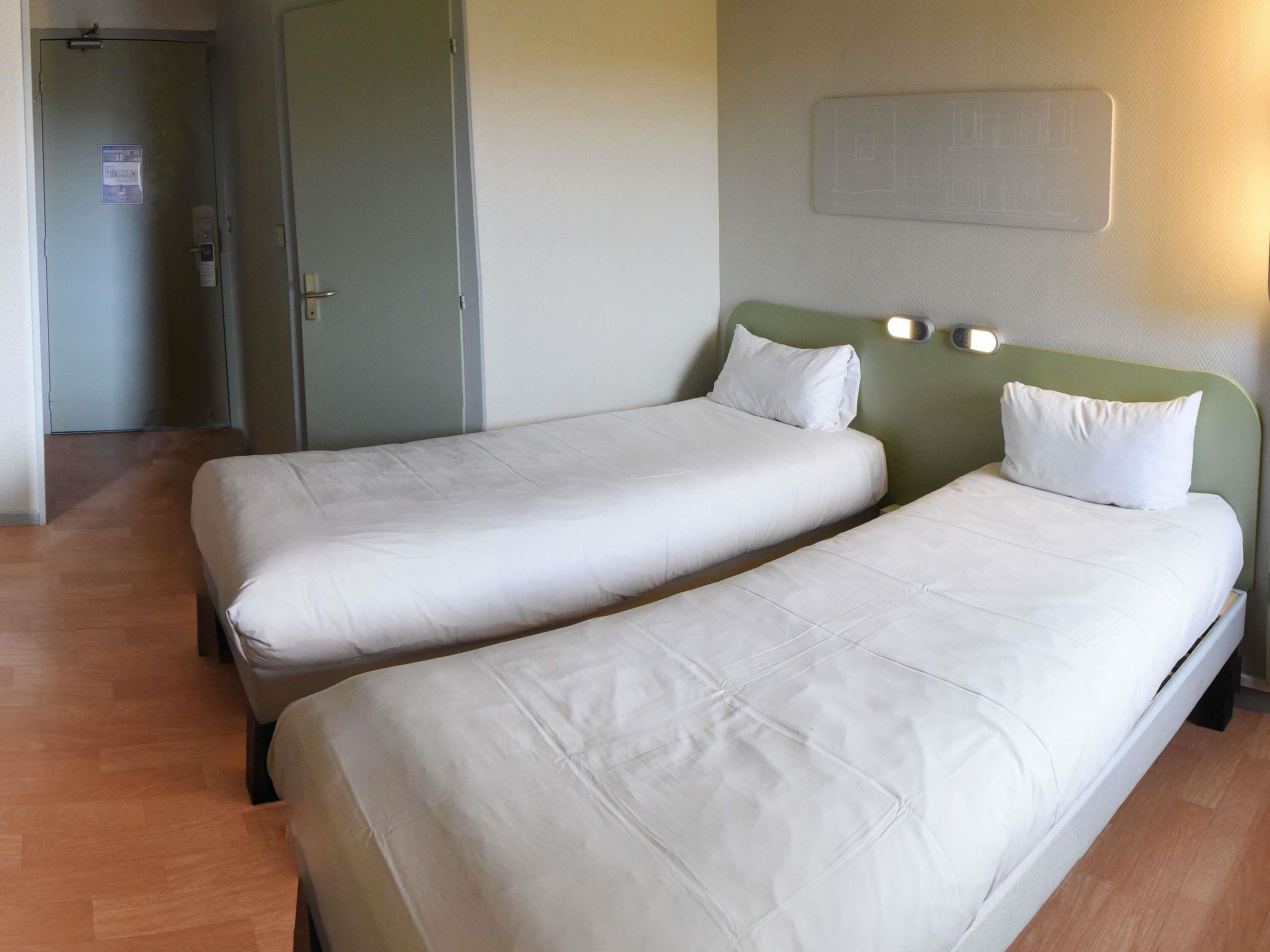 Chambre avec lits jumeaux, 2 lits jumeaux | 1 chambre, literie de qualité, bureau, système d’insonorisation