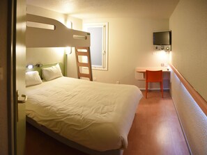 Chambre Triple, plusieurs lits | 1 chambre, literie de qualité supérieure, bureau, chambres insonorisées