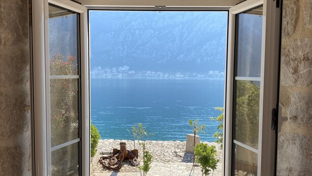 Deluxe Double Room, Sea View | Desk, soundproofing, iron/ironing board (on request), WiFi (free) - Villa Mariner (Kotor)