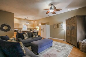 Exterior - Quiet Coastal Home Savannah Ft Stewart GA (Richmond Hill)