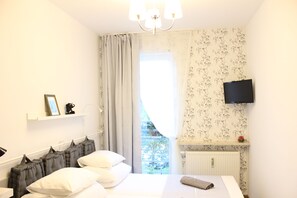 Double or Twin Room, Private Bathroom | Blackout drapes, iron/ironing board, free WiFi, bed sheets - Kolorowa Guest Rooms (Warsaw)