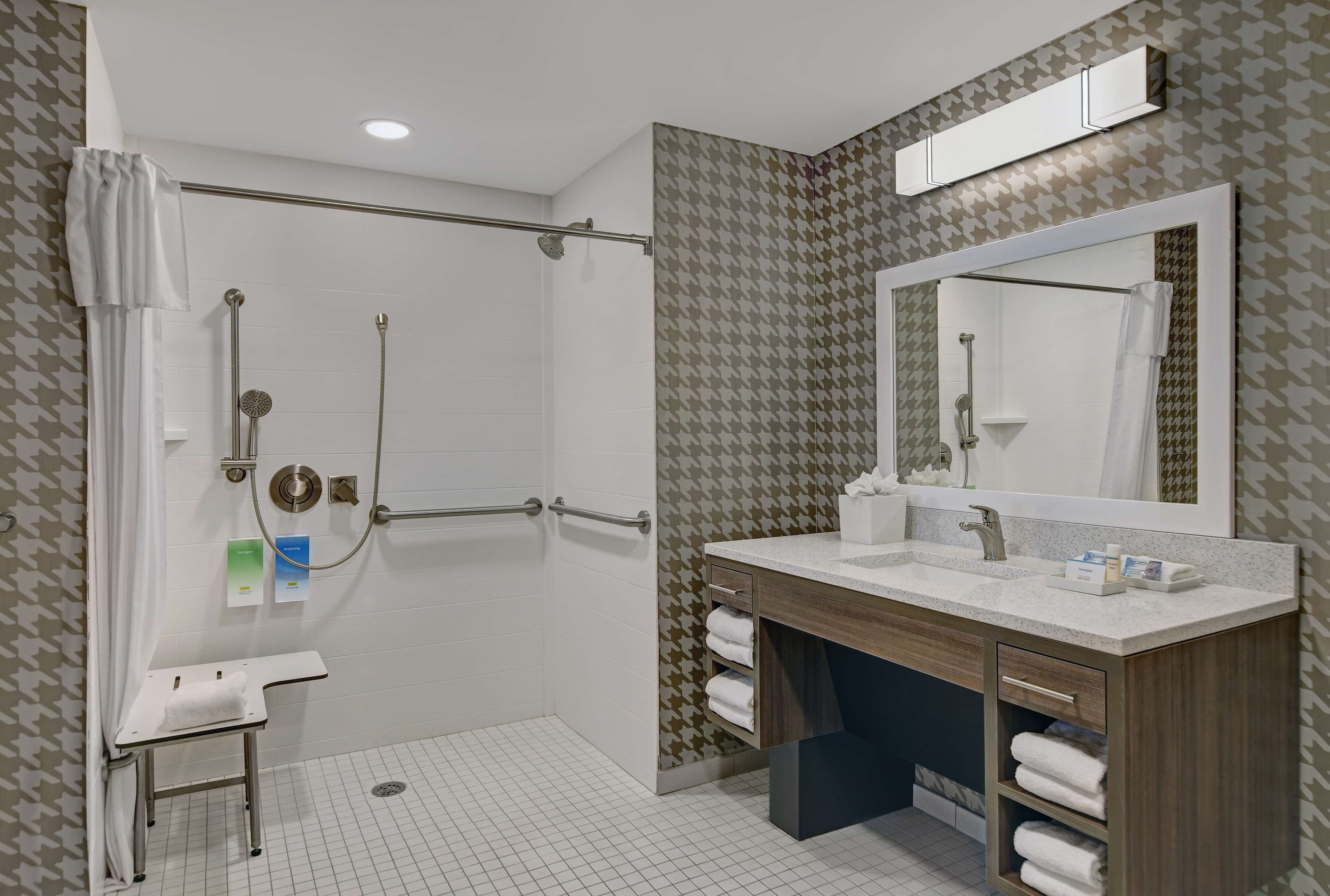 suite, 1 king bed, accessible (mobility & hearing, roll-in shower) | bathroom shower