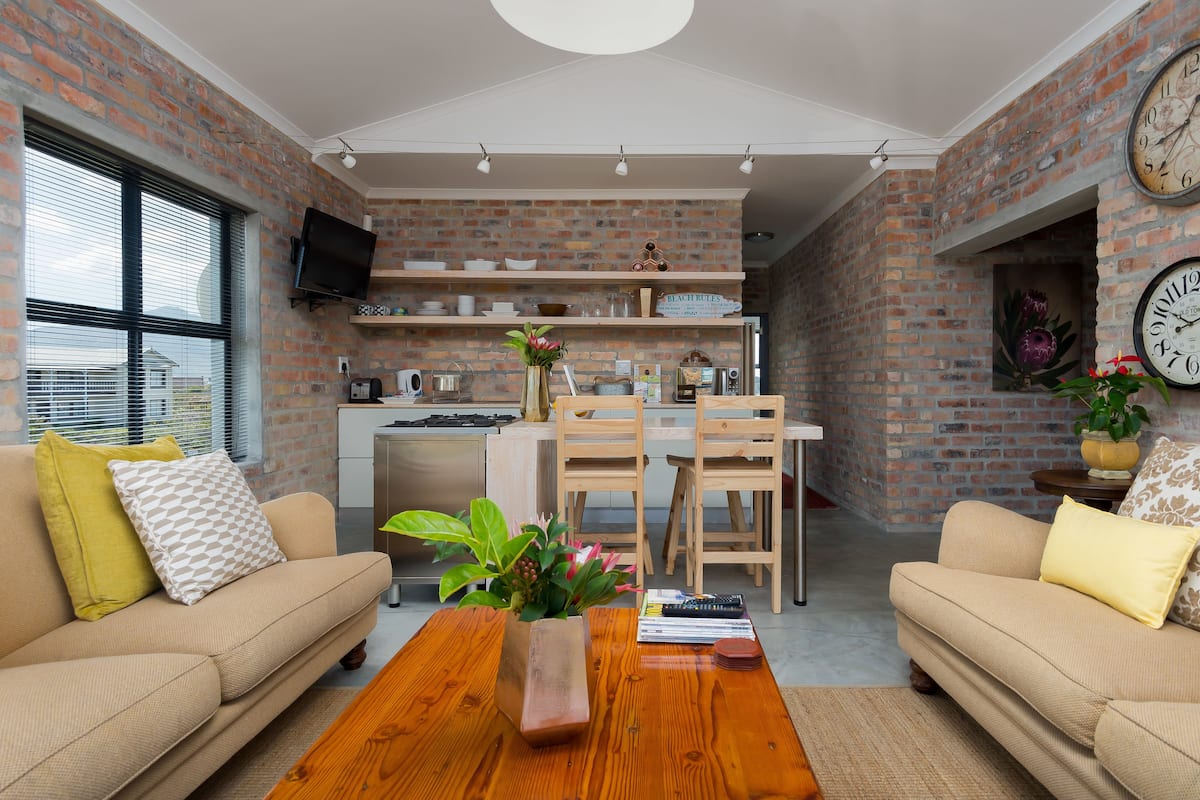 Self-Catering Unit with 2 separate Rooms | Camas Select Comfort, cofres nos quartos, individualmente decorados