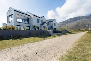 View from property - Stay at Friends (Betty's Bay)