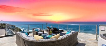 Premier Oceanfront utleie med takterrasse, spa og luftkondisjonering