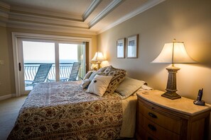 2 makuuhuonetta, silitysrauta/-lauta, ilmainen Wi-Fi, vuodevaatteet