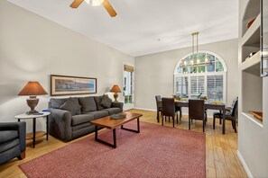 TV, fireplace, offices