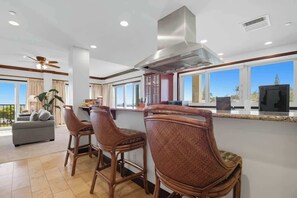 Interior - G301 - Extra Large Ocean View Corner Suite in Kapaa, Steps to Beach, AC, Pool! (Kapaa)