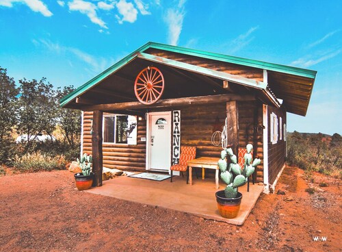 W-W: Ranch Mountain Cabin, Cute and Quaint