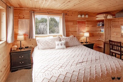 W-W: White Pine Cabin by Canyonlands Lodging
