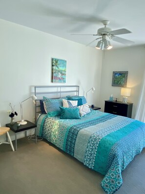 3 bedrooms, desk, iron/ironing board, travel cot