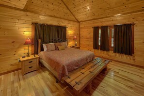 4 bedrooms, iron/ironing board, internet, bed sheets - Enjoy your private indoor pool and theater. Minutes to National Park! (Cosby)